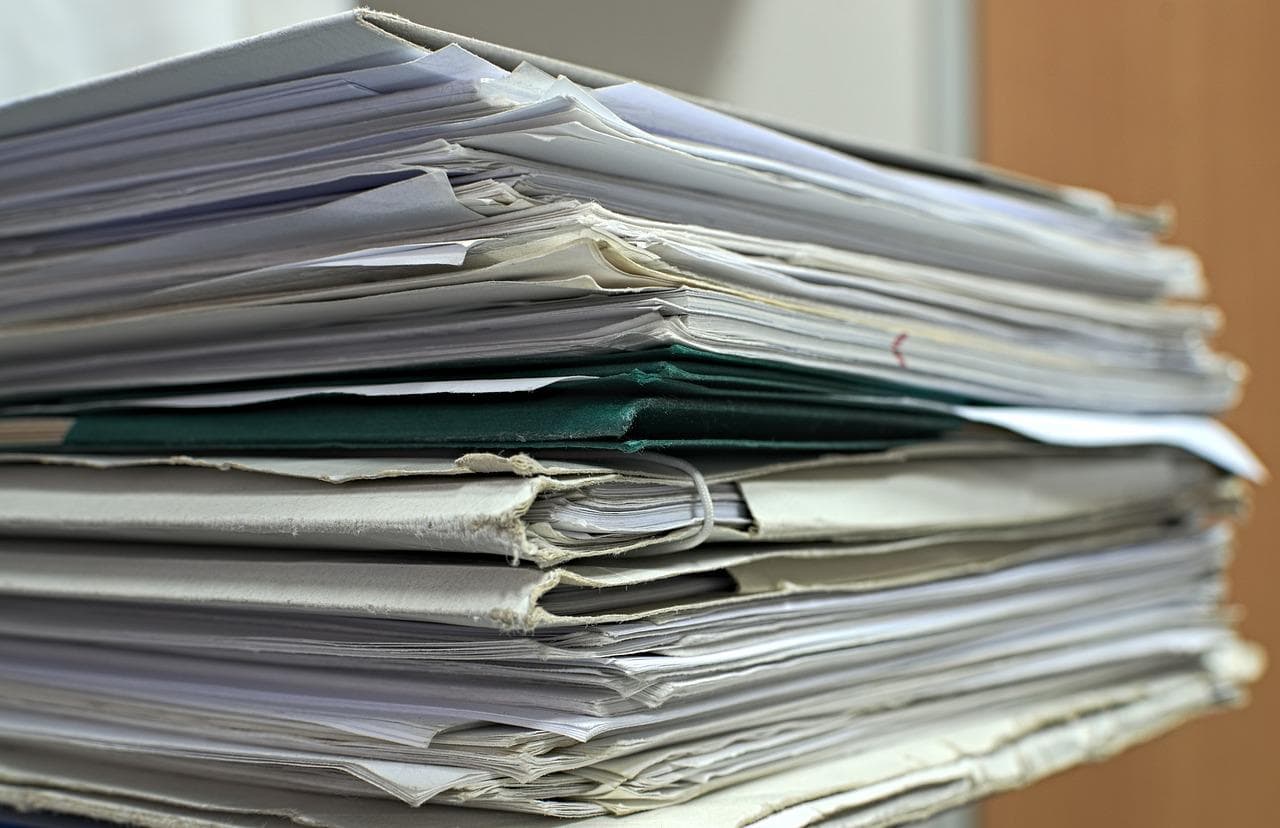 papers-gfb32b1880_1280.jpg